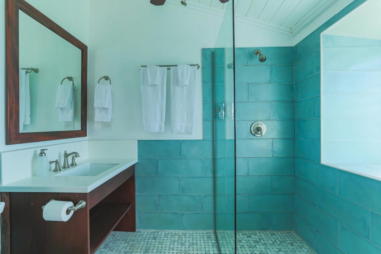 Feather Leaf Inn Frederiksted Екстер'єр фото